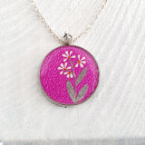 3 stem daisy pendant/necklace