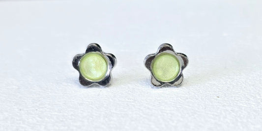 Daisy studs
