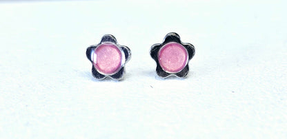 Daisy studs