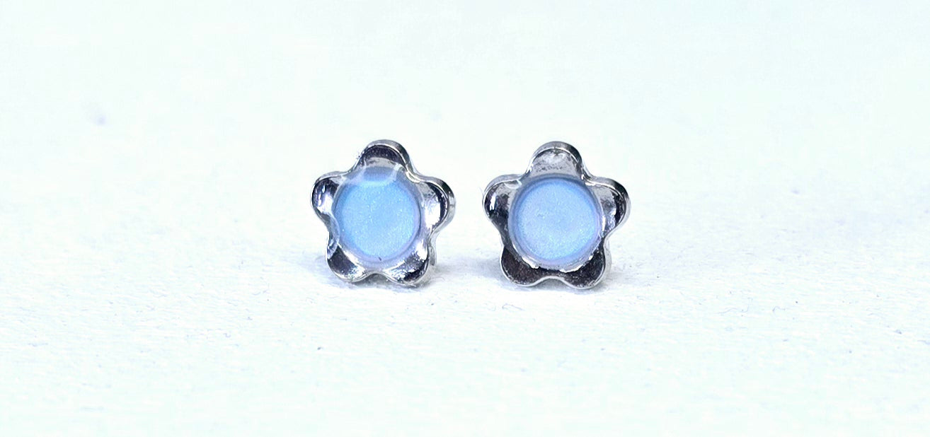 Daisy studs