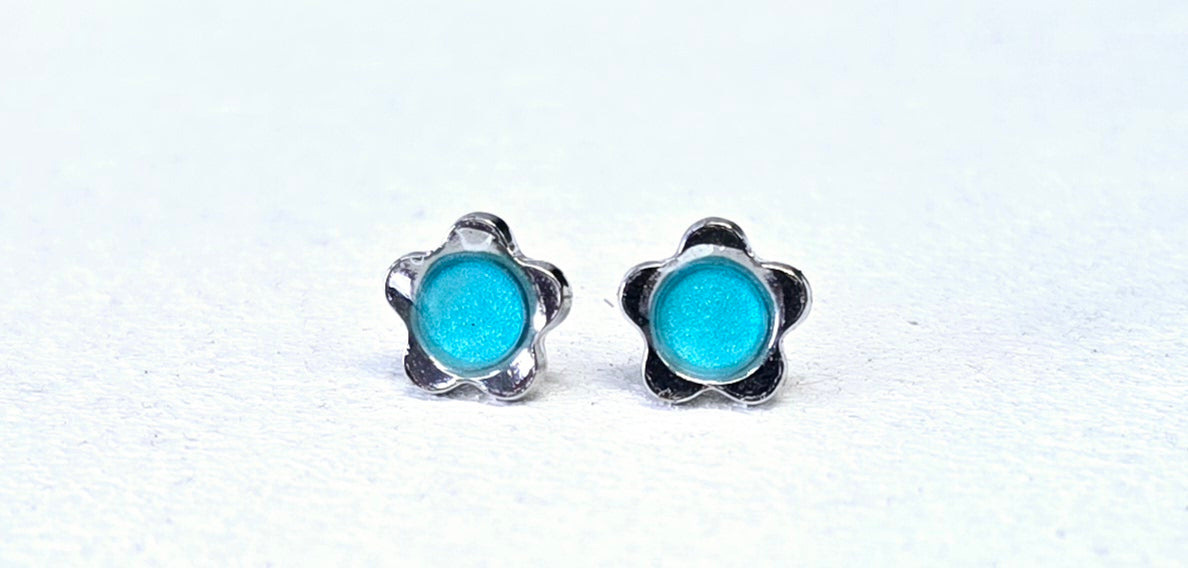 Daisy studs