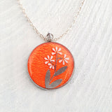 3 stem daisy pendant/necklace