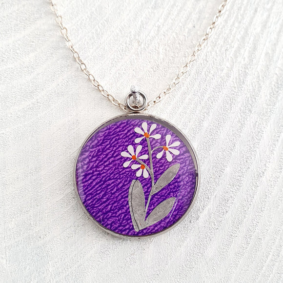 3 stem daisy pendant/necklace