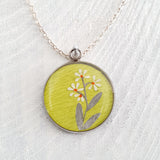 3 stem daisy pendant/necklace