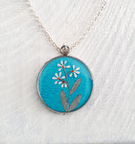 3 stem daisy pendant/necklace