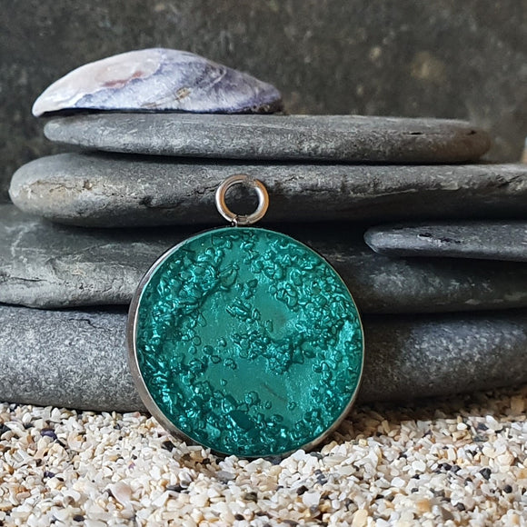 Sand & Harbour blue round pendant