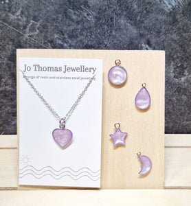 Mini charm pendants Lilac pearl
