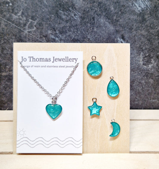 Mini charm pendants Metallic green