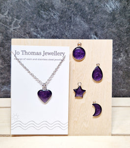 Mini charm pendants Purple pearl