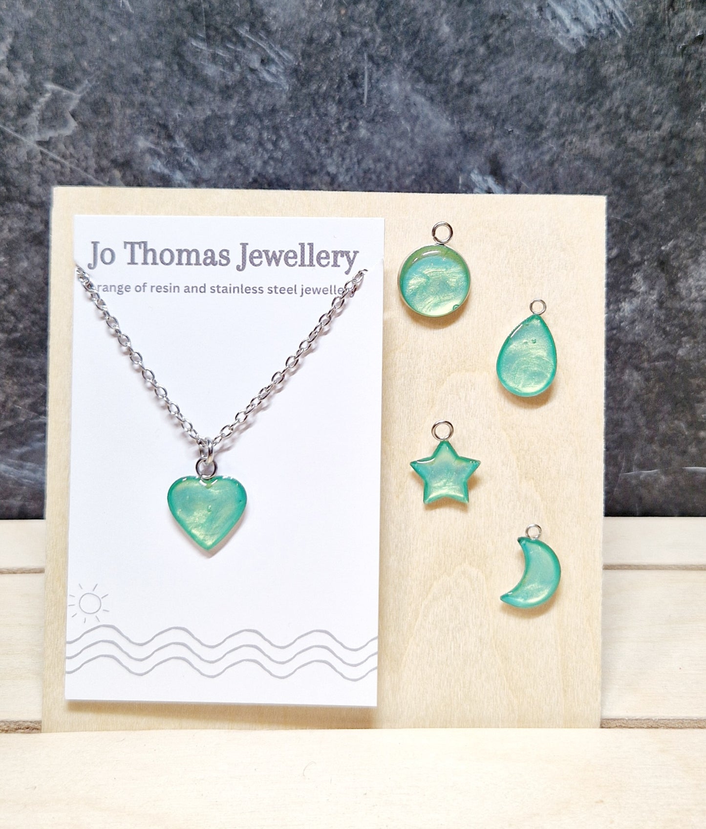 Mini charm pendants Mint pearl