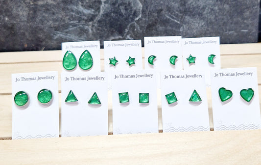 Stainless steel mini studs range Green Pearl